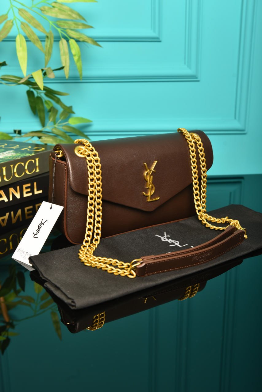 Calypso Medium in Grained Lambskin