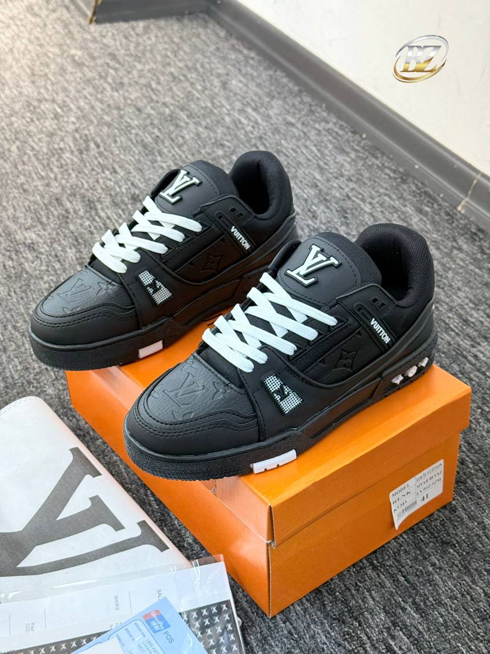 L.v. New Season Black