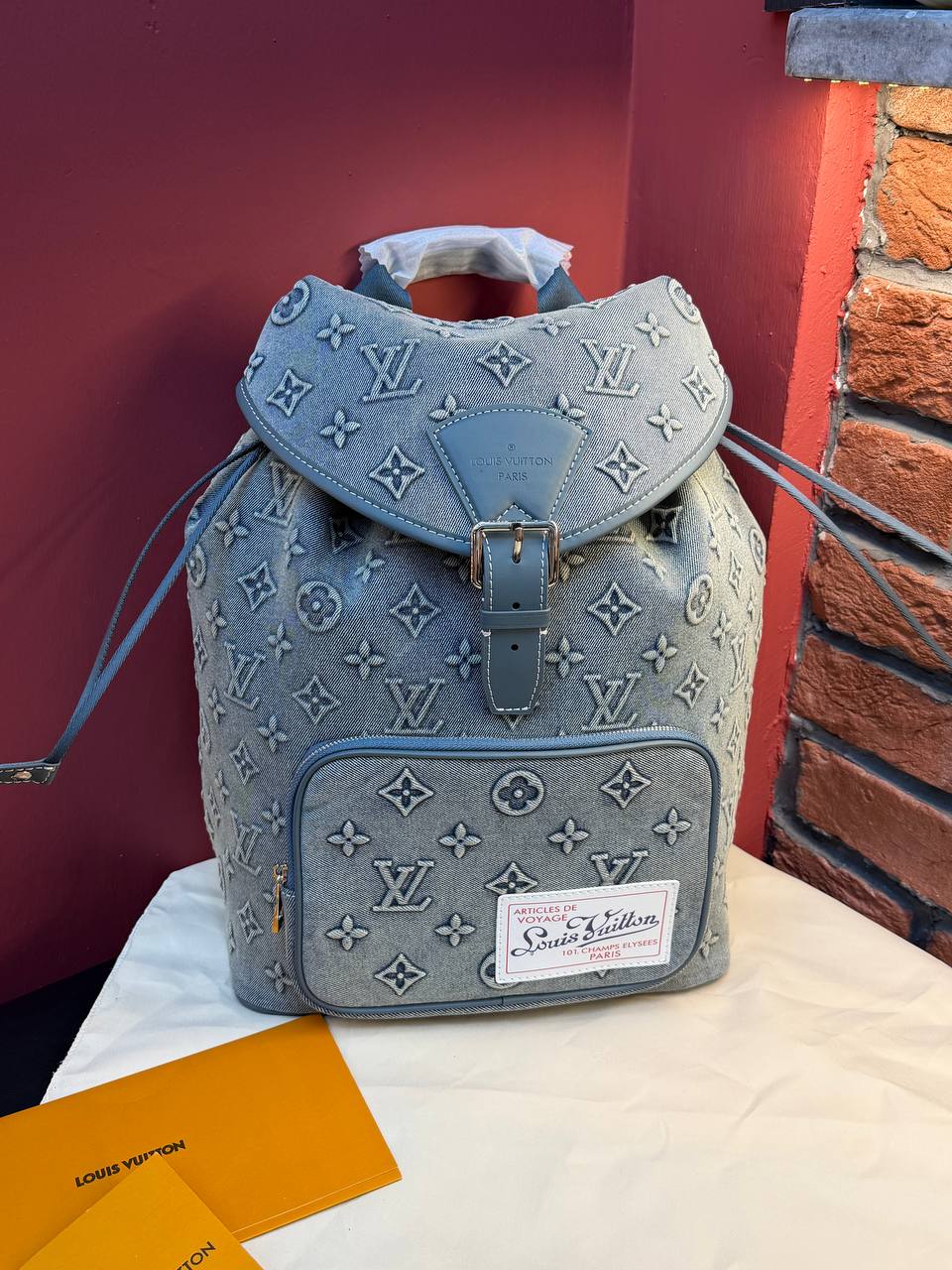 L.V. Premium Materials