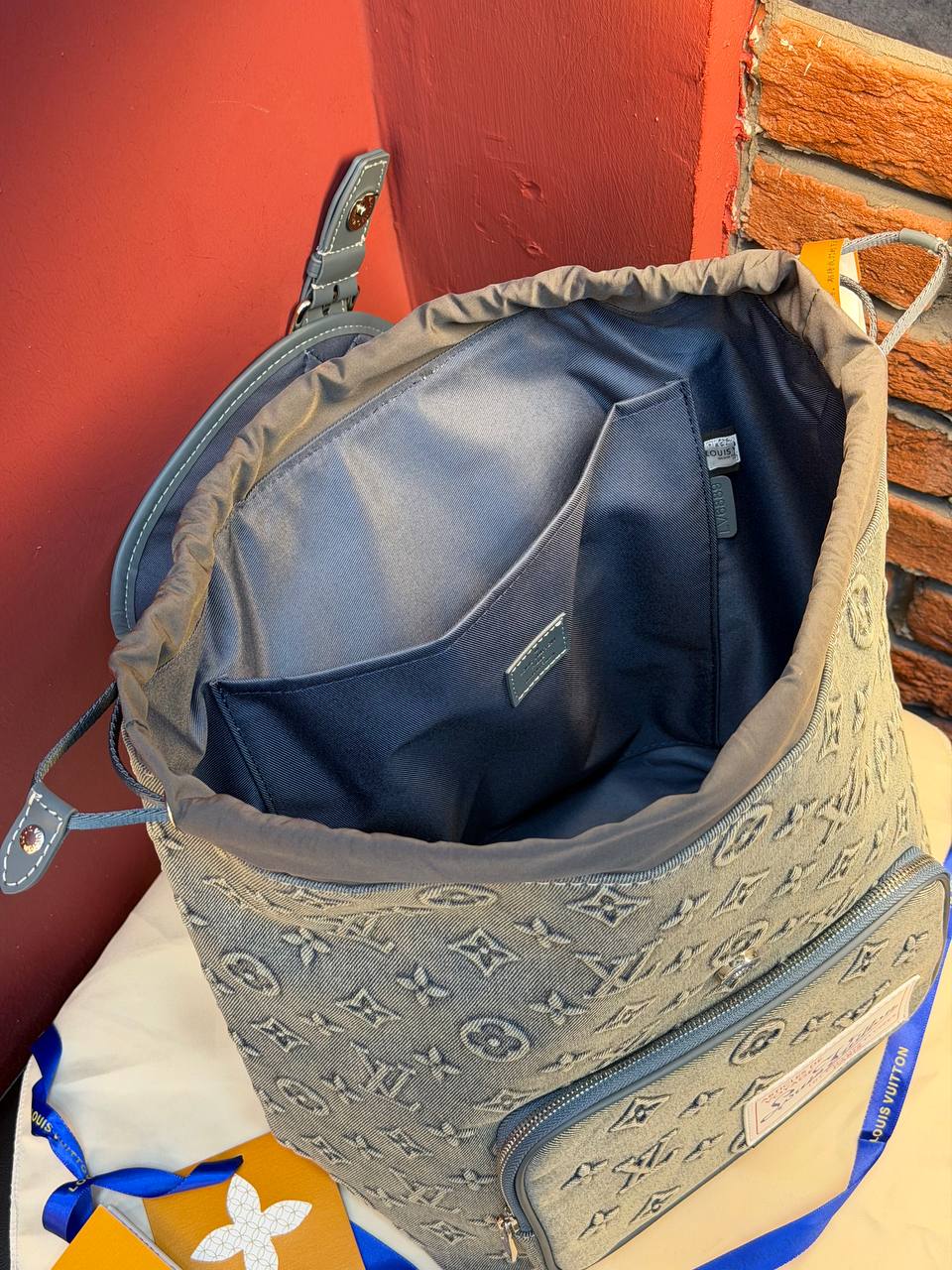 L.V. Premium Materials