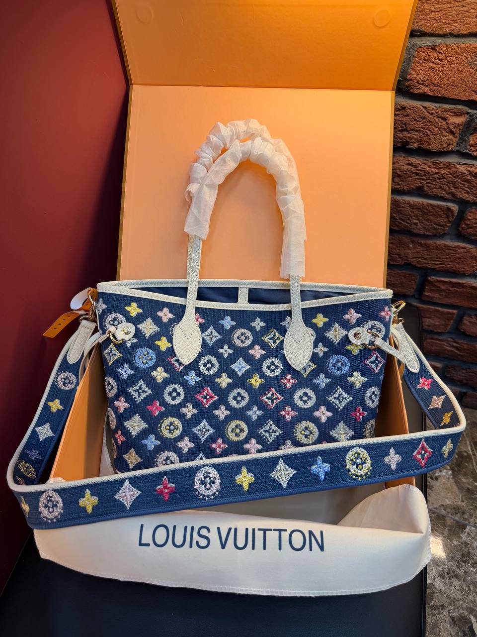 L.V. NEVERFLL PREMİUM Collection