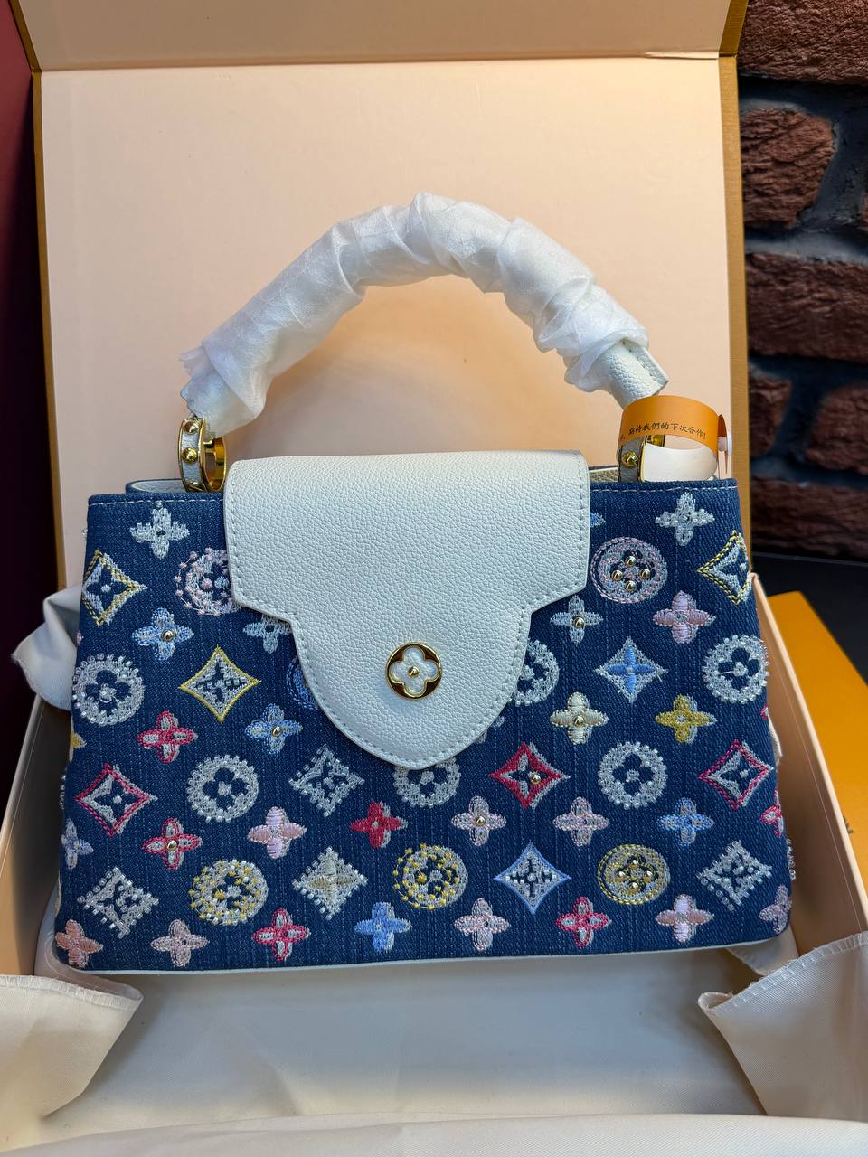 L.V. PREMİUM COLLECTİON