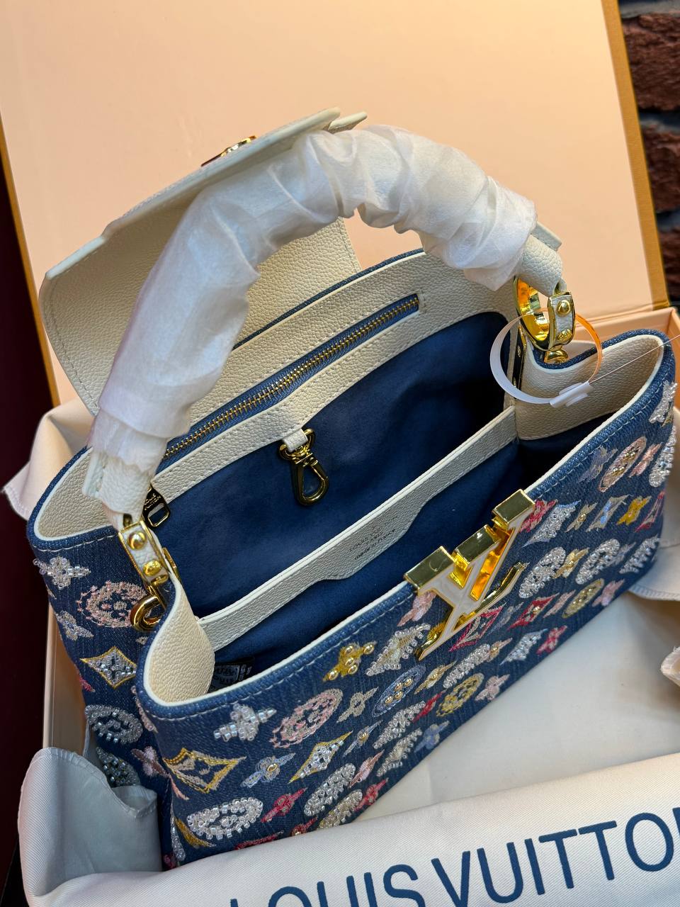 L.V. PREMİUM COLLECTİON