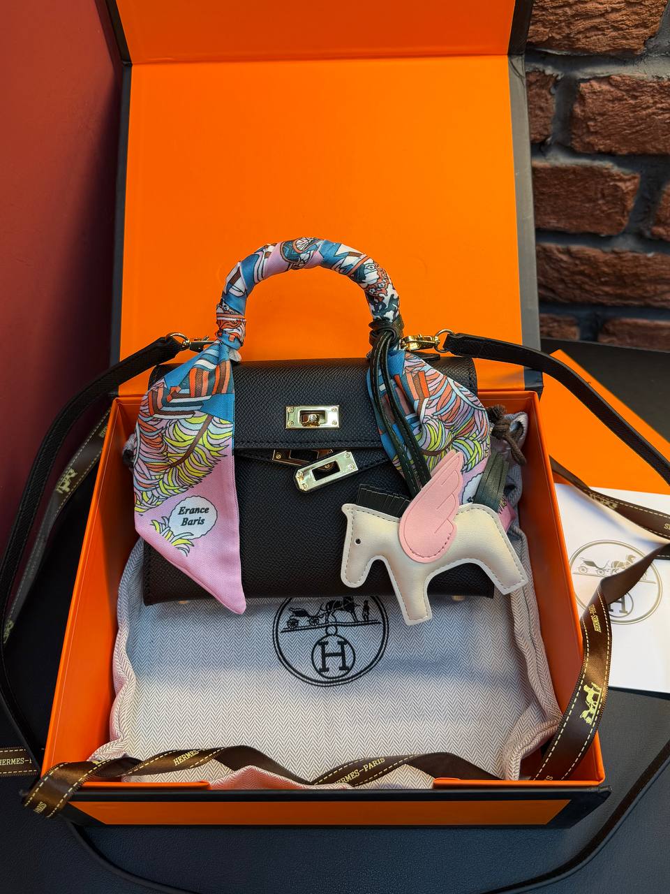 Kelly 19 Premium Collection